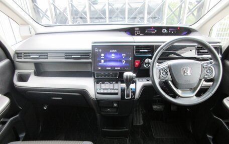 Honda Stepwgn IV, 2020 год, 2 165 000 рублей, 5 фотография