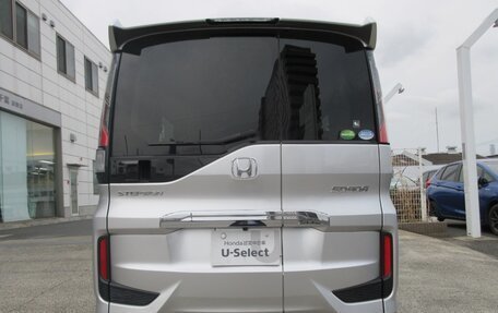 Honda Stepwgn IV, 2020 год, 2 165 000 рублей, 2 фотография