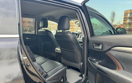 Toyota Highlander III, 2014 год, 2 990 000 рублей, 13 фотография