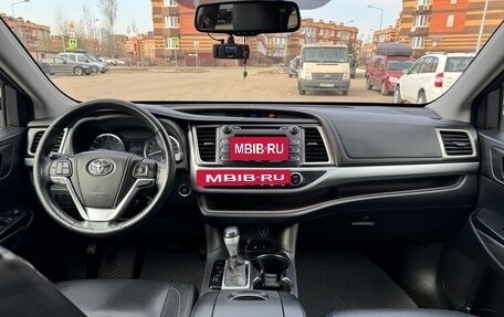 Toyota Highlander III, 2014 год, 2 990 000 рублей, 15 фотография