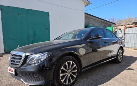 Mercedes-Benz E-Класс, 2018 год, 3 550 000 рублей, 3 фотография