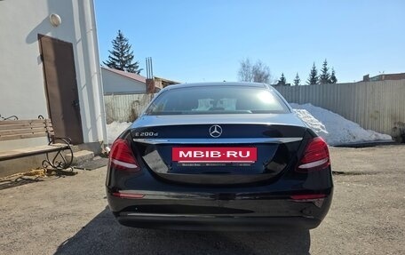 Mercedes-Benz E-Класс, 2018 год, 3 550 000 рублей, 6 фотография