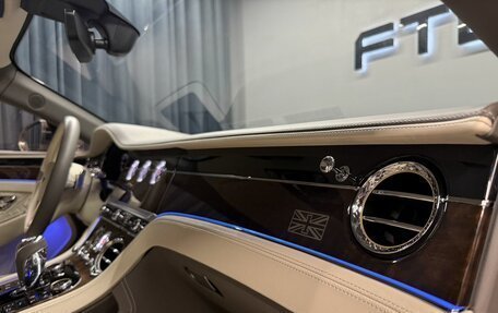 Bentley Continental GT III, 2018 год, 13 000 000 рублей, 30 фотография