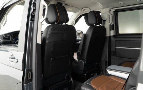 Volkswagen Multivan T6 рестайлинг, 2021 год, 8 599 050 рублей, 14 фотография