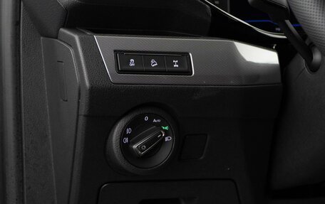 Volkswagen Multivan T6 рестайлинг, 2021 год, 8 599 050 рублей, 21 фотография