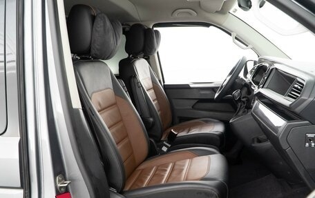 Volkswagen Multivan T6 рестайлинг, 2021 год, 8 599 050 рублей, 9 фотография