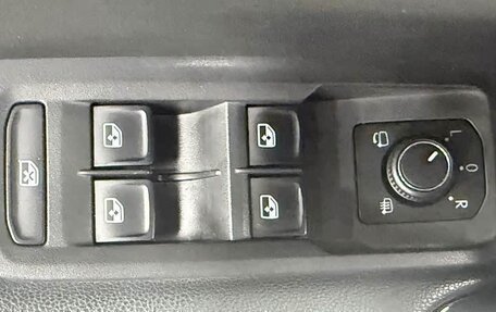 Volkswagen Touran III, 2022 год, 2 370 000 рублей, 15 фотография