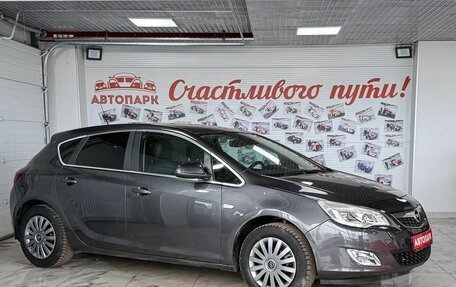 Opel Astra J, 2011 год, 699 000 рублей, 1 фотография