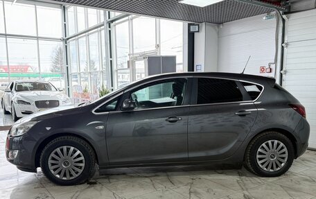 Opel Astra J, 2011 год, 699 000 рублей, 3 фотография