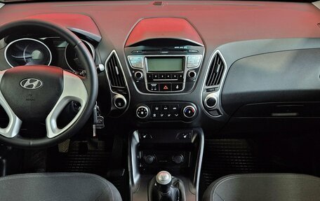 Hyundai ix35 I рестайлинг, 2013 год, 1 375 000 рублей, 9 фотография