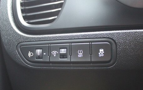 KIA Rio IV, 2021 год, 1 799 000 рублей, 10 фотография