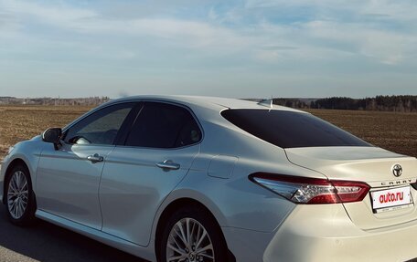 Toyota Camry, 2020 год, 3 800 000 рублей, 3 фотография