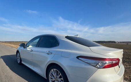 Toyota Camry, 2020 год, 3 800 000 рублей, 11 фотография