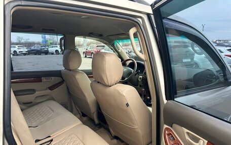 Toyota Land Cruiser Prado 120 рестайлинг, 2004 год, 1 799 000 рублей, 17 фотография