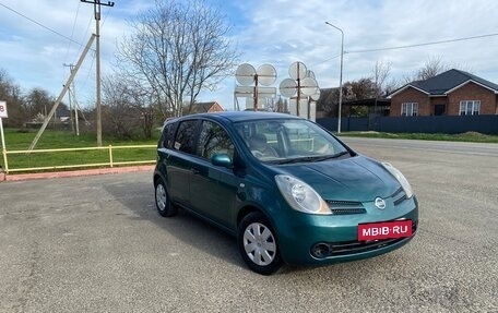 Nissan Note II рестайлинг, 2005 год, 550 000 рублей, 24 фотография