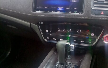 Honda Vezel, 2018 год, 1 850 000 рублей, 7 фотография