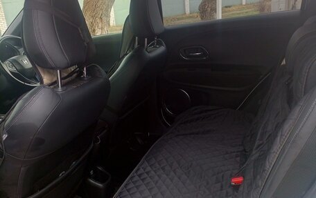 Honda Vezel, 2018 год, 1 850 000 рублей, 10 фотография