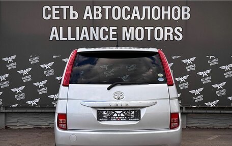 Toyota ISis I, 2009 год, 900 000 рублей, 6 фотография