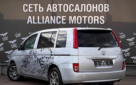 Toyota ISis I, 2009 год, 900 000 рублей, 5 фотография