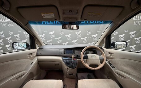 Toyota ISis I, 2009 год, 900 000 рублей, 14 фотография