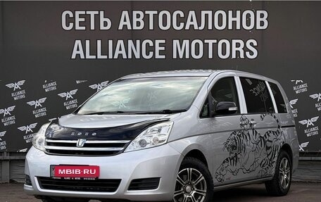 Toyota ISis I, 2009 год, 900 000 рублей, 3 фотография