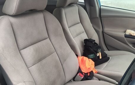 Honda Insight II рестайлинг, 2009 год, 700 000 рублей, 6 фотография