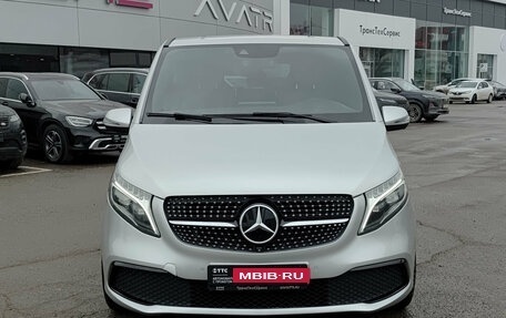 Mercedes-Benz V-Класс, 2021 год, 6 000 000 рублей, 2 фотография