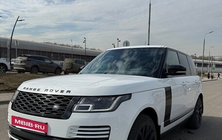 Land Rover Range Rover IV рестайлинг, 2018 год, 4 300 000 рублей, 6 фотография