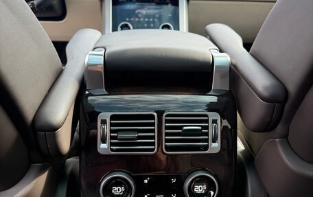 Land Rover Range Rover IV рестайлинг, 2018 год, 4 300 000 рублей, 17 фотография