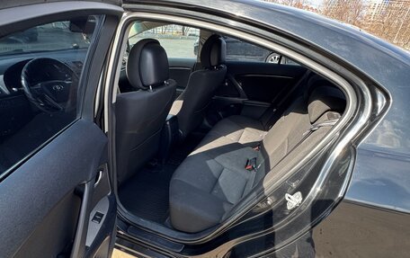 Toyota Avensis III рестайлинг, 2010 год, 750 000 рублей, 15 фотография