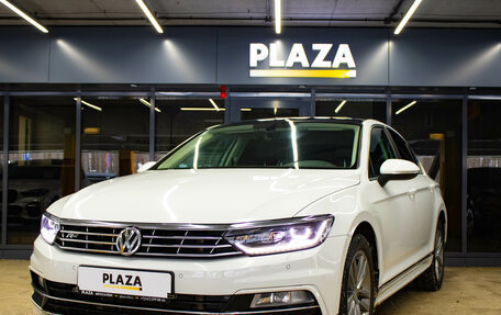 Volkswagen Passat B8 рестайлинг, 2017 год, 1 899 000 рублей, 5 фотография