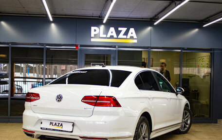 Volkswagen Passat B8 рестайлинг, 2017 год, 1 899 000 рублей, 4 фотография