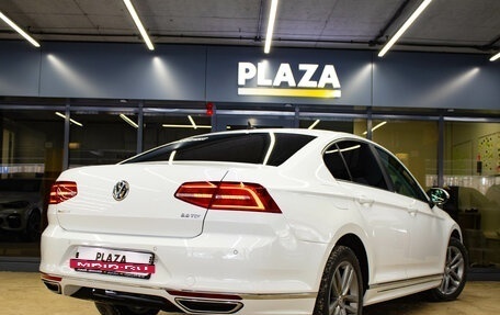 Volkswagen Passat B8 рестайлинг, 2017 год, 1 899 000 рублей, 6 фотография