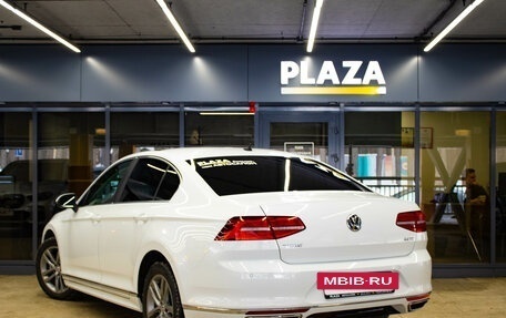 Volkswagen Passat B8 рестайлинг, 2017 год, 1 899 000 рублей, 3 фотография