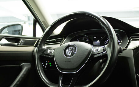 Volkswagen Passat B8 рестайлинг, 2017 год, 1 899 000 рублей, 8 фотография