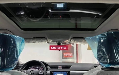 Skoda Superb III рестайлинг, 2022 год, 2 640 000 рублей, 8 фотография