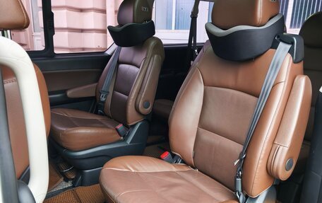 Hyundai Grand Starex Grand Starex I рестайлинг 2, 2018 год, 3 700 000 рублей, 9 фотография