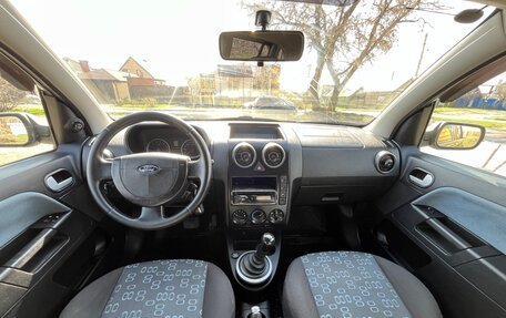 Ford Fusion I, 2005 год, 370 000 рублей, 8 фотография