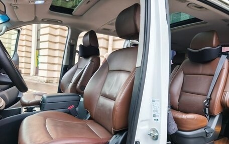 Hyundai Grand Starex Grand Starex I рестайлинг 2, 2018 год, 3 700 000 рублей, 11 фотография