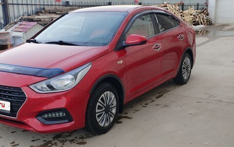 Hyundai Solaris II рестайлинг, 2017 год, 630 000 рублей, 3 фотография