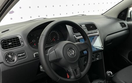 Volkswagen Polo VI (EU Market), 2013 год, 880 000 рублей, 15 фотография