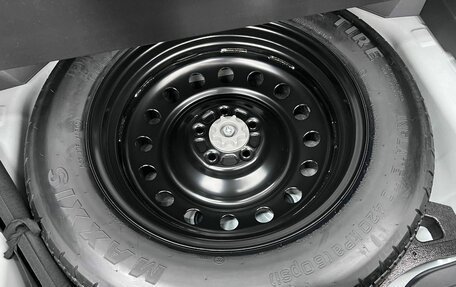 Toyota RAV4, 2026 год, 4 600 000 рублей, 28 фотография