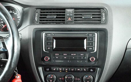 Volkswagen Jetta VI, 2015 год, 1 112 000 рублей, 14 фотография