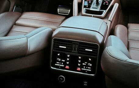 Porsche Cayenne III, 2021 год, 18 200 000 рублей, 20 фотография