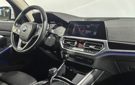 BMW 3 серия, 2021 год, 3 899 999 рублей, 12 фотография