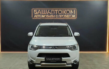 Mitsubishi Outlander III рестайлинг 3, 2013 год, 1 480 000 рублей, 6 фотография