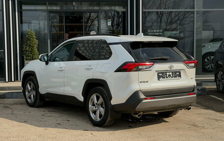 Toyota RAV4, 2020 год, 3 990 000 рублей, 6 фотография