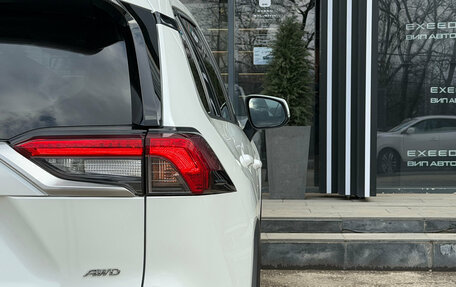 Toyota RAV4, 2020 год, 3 990 000 рублей, 8 фотография