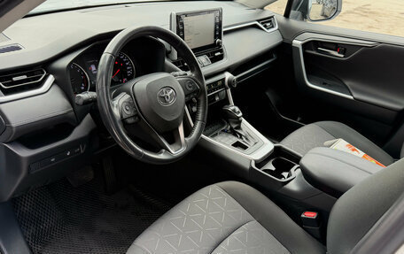 Toyota RAV4, 2020 год, 3 990 000 рублей, 10 фотография