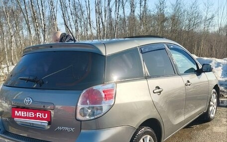 Toyota Matrix, 2003 год, 490 000 рублей, 7 фотография